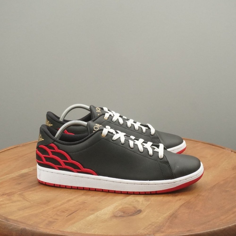 Men's Black and Red Low-Top Sneakers - Leather Casual Trainers